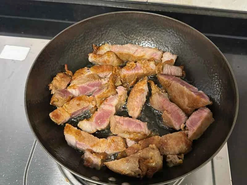 How to make pure milk hand-torn toast: Step 1