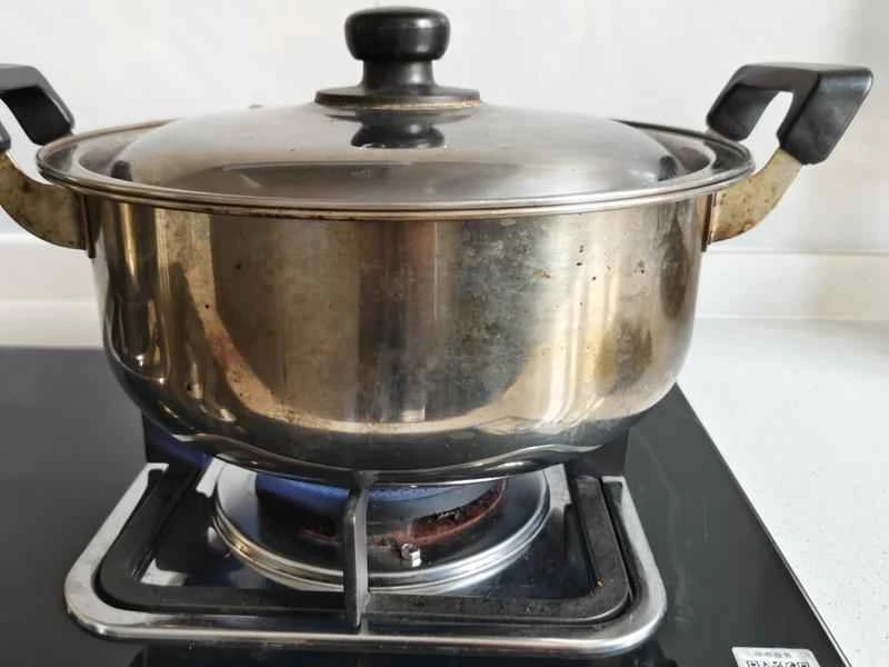 How to make pure milk hand-torn toast: Step 1