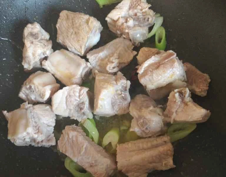 How to make pure milk hand-torn toast: Step 1