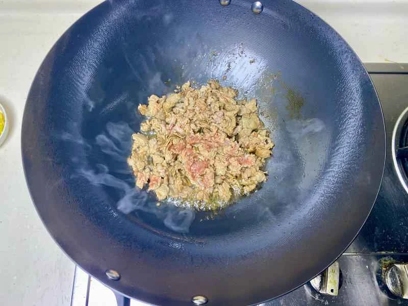 How to make pure milk hand-torn toast: Step 1