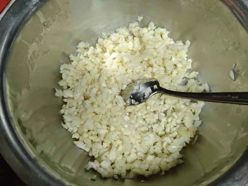 How to make pure milk hand-torn toast: Step 1