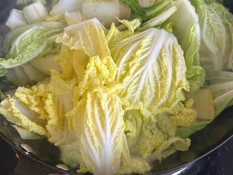 How to make pure milk hand-torn toast: Step 1