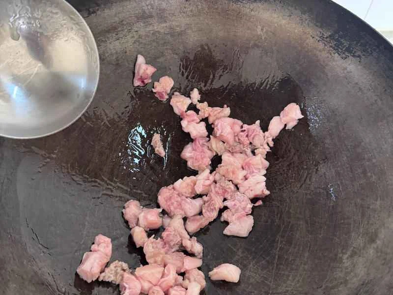 How to make pure milk hand-torn toast: Step 1