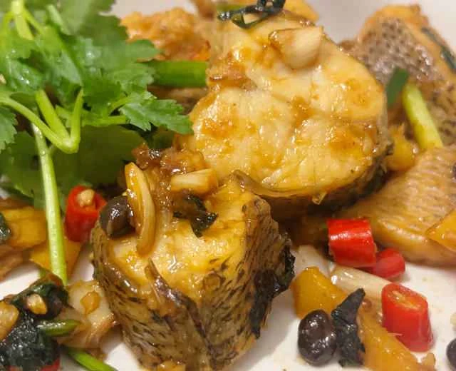 Bass with Perilla and Black Bean Sauce | A tender and flavorful home-style dish that you'll love at first bite!
