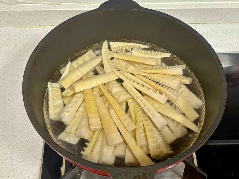 How to make pure milk hand-torn toast: Step 1