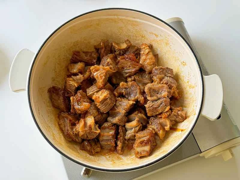 How to make pure milk hand-torn toast: Step 1