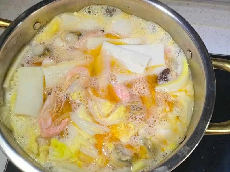 How to make pure milk hand-torn toast: Step 1