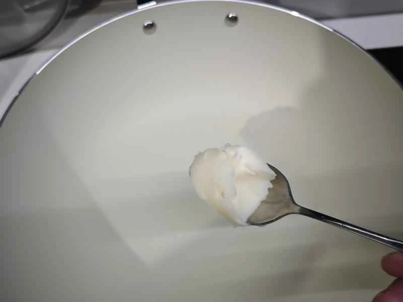 How to make pure milk hand-torn toast: Step 1