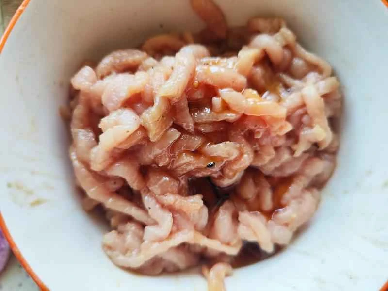 How to make pure milk hand-torn toast: Step 1