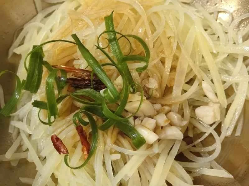 How to make pure milk hand-torn toast: Step 1