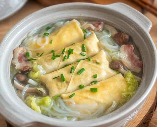 Casserole with Vermicelli and Tofu Skin Rolls | A Heartwarming Winter Home-Style Dish Recipe