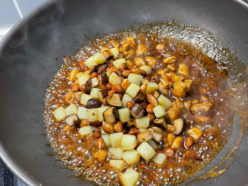 How to make pure milk hand-torn toast: Step 1