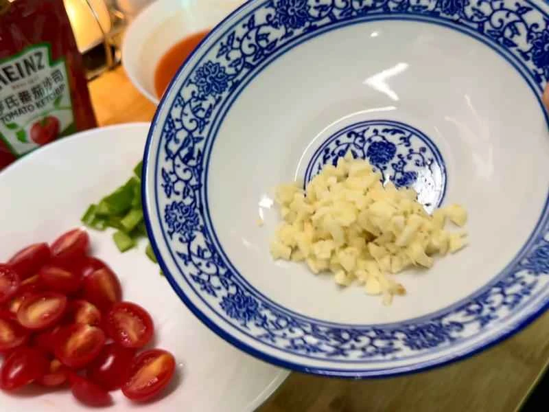 How to make pure milk hand-torn toast: Step 1