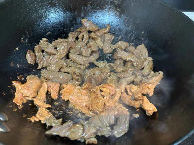 How to make pure milk hand-torn toast: Step 1