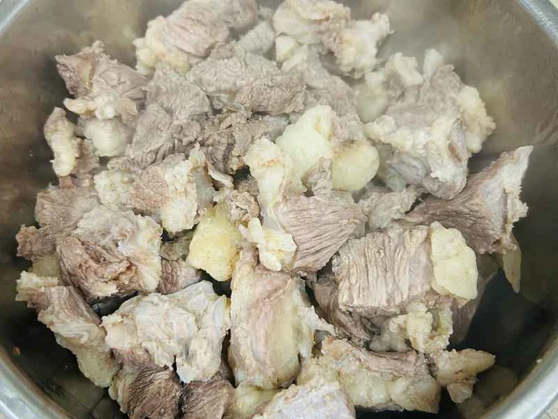 How to make pure milk hand-torn toast: Step 1