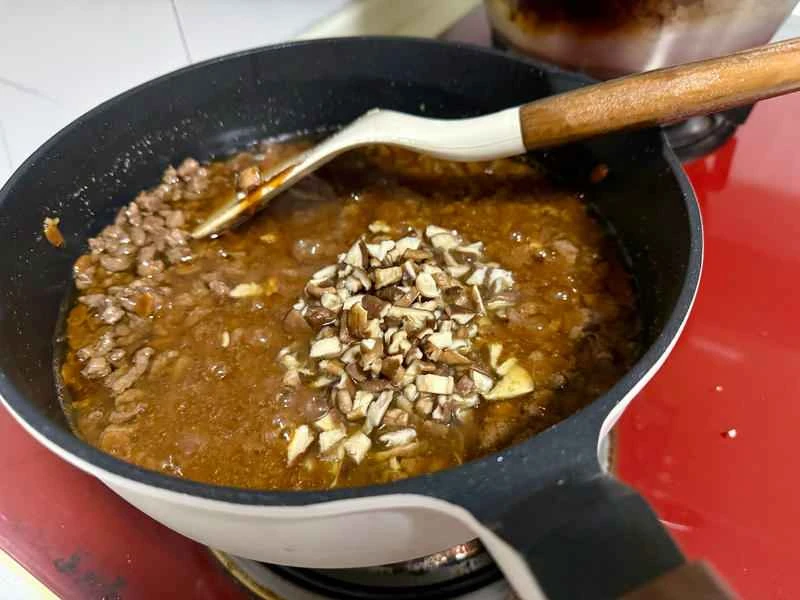 How to make pure milk hand-torn toast: Step 1