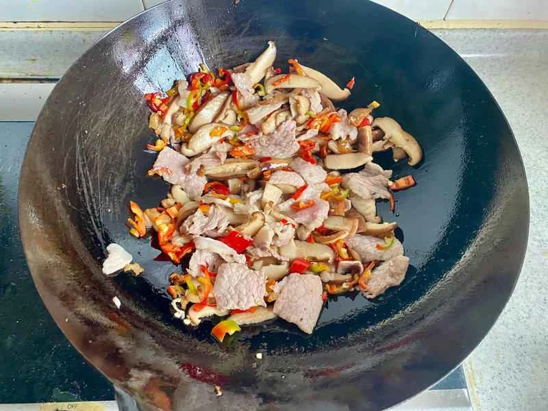 How to make pure milk hand-torn toast: Step 1