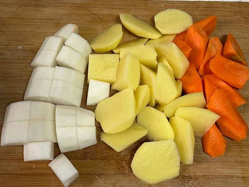 How to make pure milk hand-torn toast: Step 1