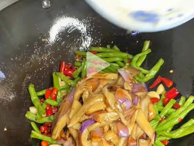 How to make pure milk hand-torn toast: Step 1