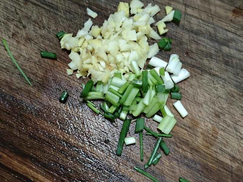 How to make pure milk hand-torn toast: Step 1