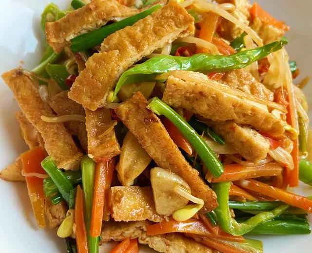 Recipe for stir-fried soybean sprouts and tofu