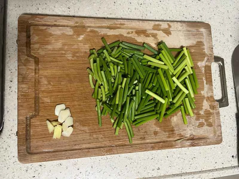 How to make pure milk hand-torn toast: Step 1