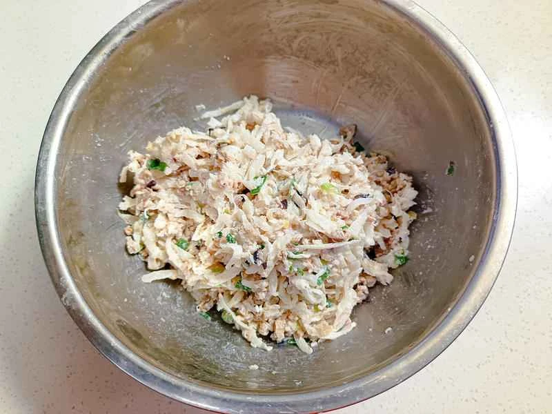 How to make pure milk hand-torn toast: Step 1