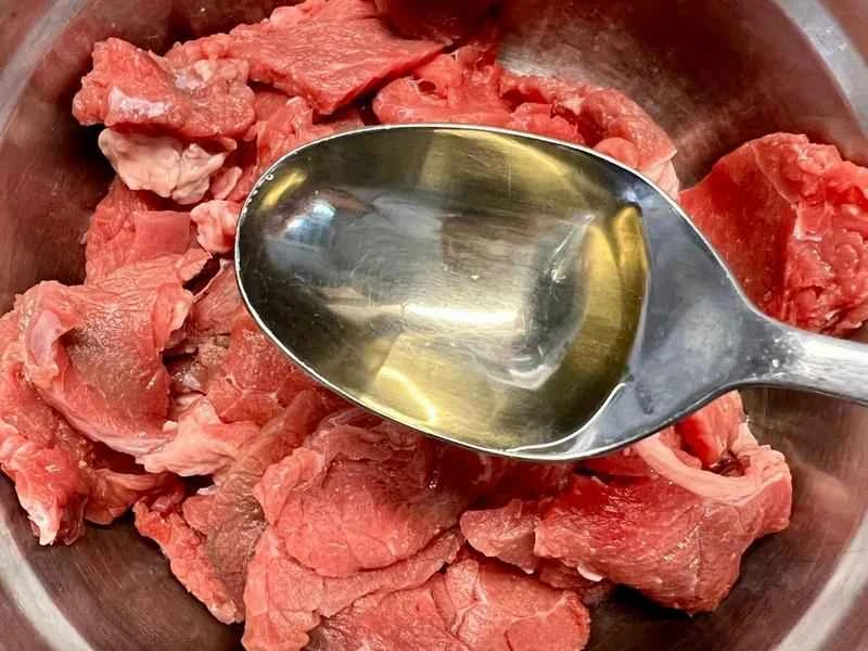 How to make pure milk hand-torn toast: Step 1