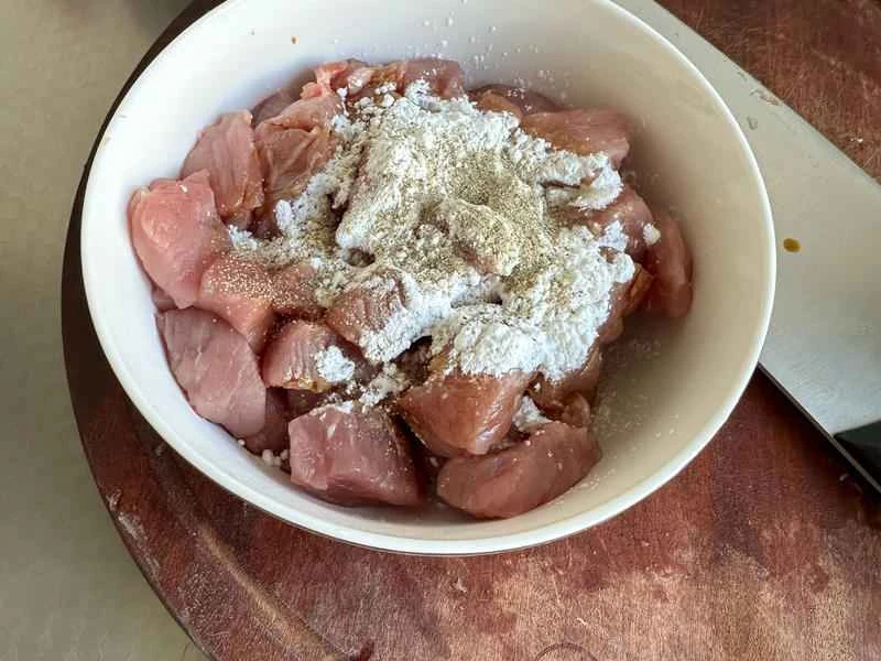 How to make pure milk hand-torn toast: Step 1