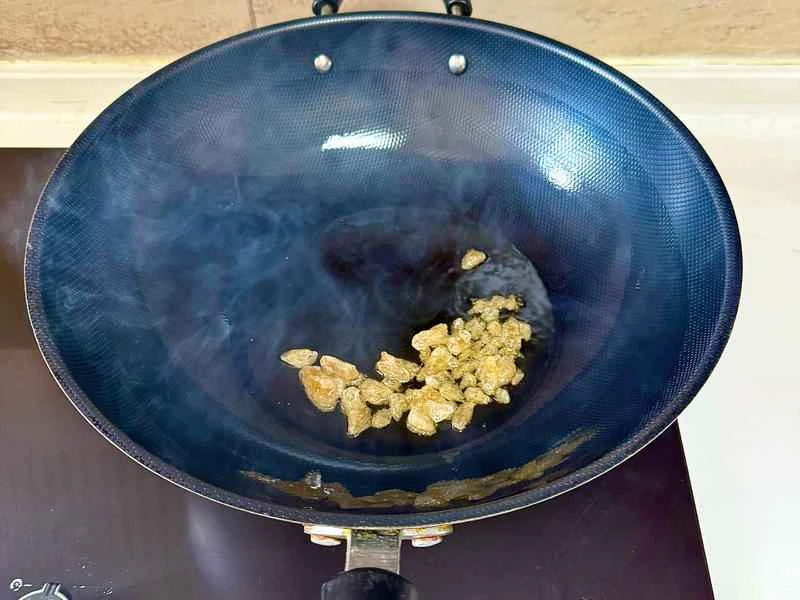 How to make pure milk hand-torn toast: Step 1