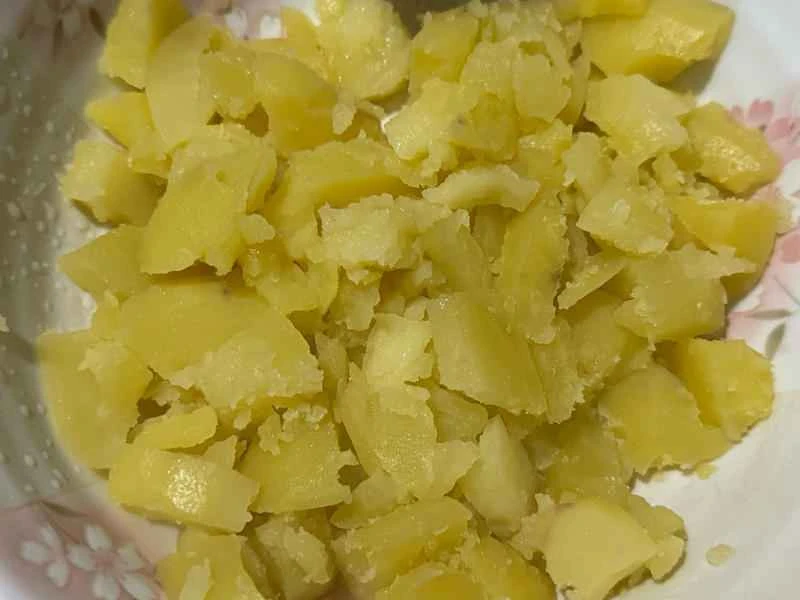 How to make pure milk hand-torn toast: Step 1