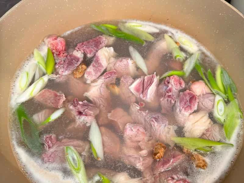 How to make pure milk hand-torn toast: Step 1