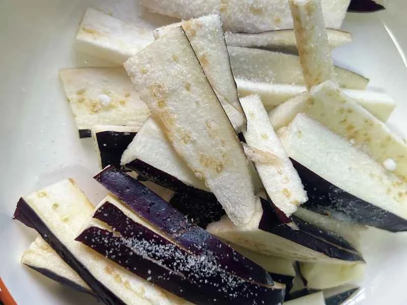 How to make pure milk hand-torn toast: Step 1