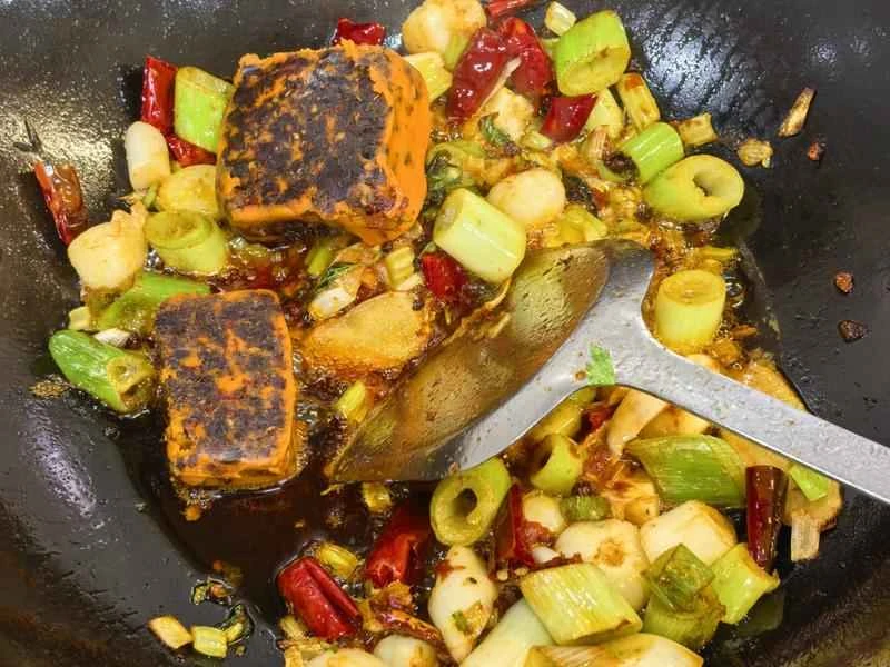 How to make pure milk hand-torn toast: Step 1