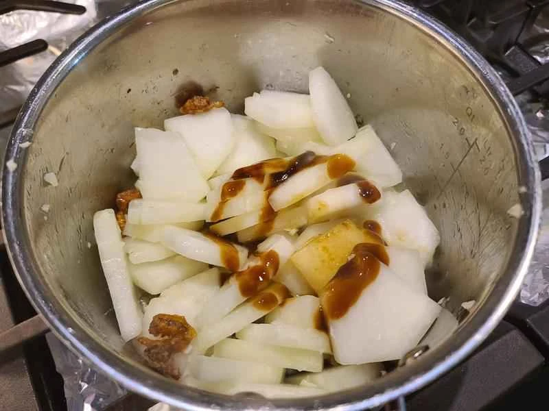 How to make pure milk hand-torn toast: Step 1