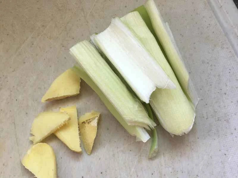 How to make pure milk hand-torn toast: Step 1