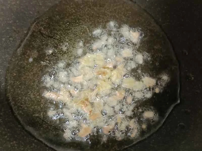 How to make pure milk hand-torn toast: Step 1