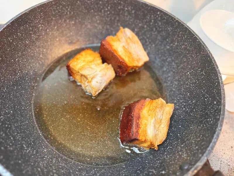 How to make pure milk hand-torn toast: Step 1