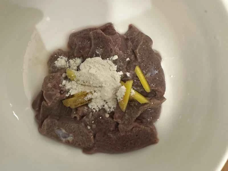 How to make pure milk hand-torn toast: Step 1