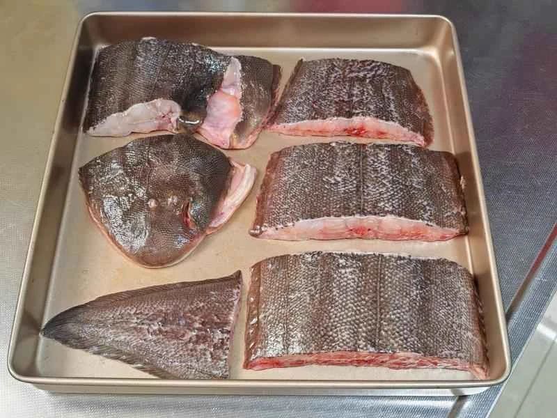 How to make pure milk hand-torn toast: Step 1