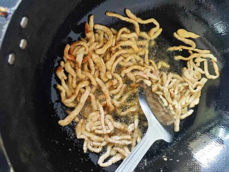 How to make pure milk hand-torn toast: Step 1