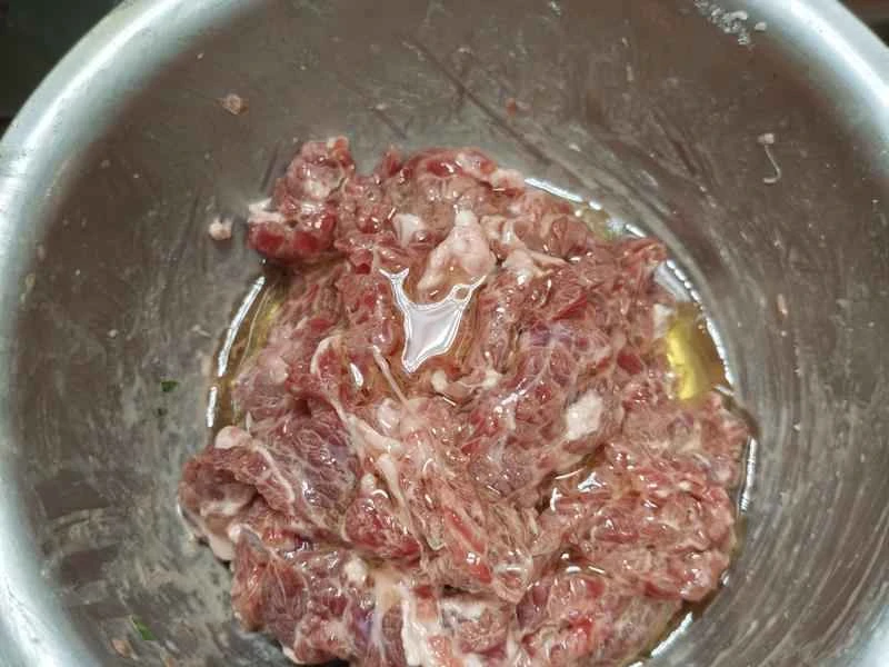 How to make pure milk hand-torn toast: Step 1