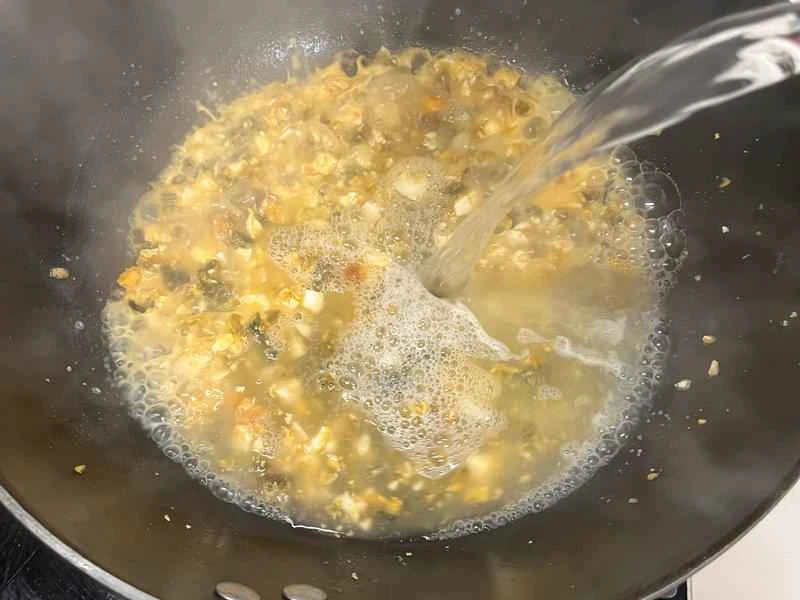 How to make pure milk hand-torn toast: Step 1