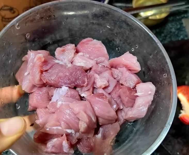 How to make pure milk hand-torn toast: Step 1