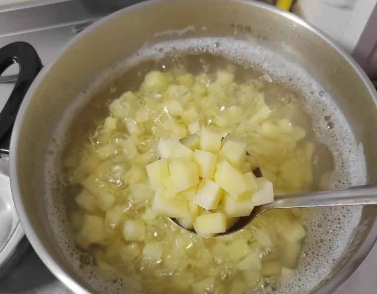 How to make pure milk hand-torn toast: Step 1