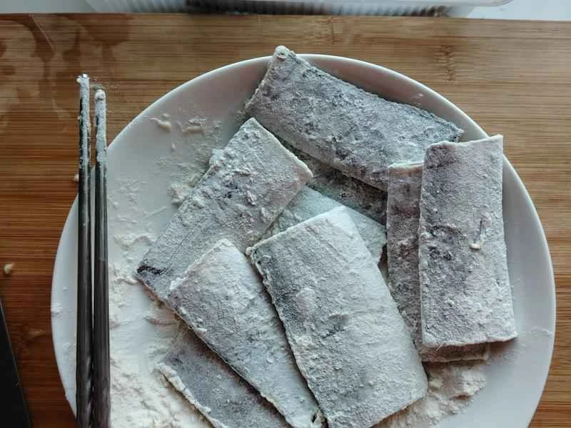 How to make pure milk hand-torn toast: Step 1