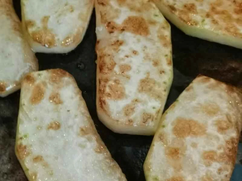 How to make pure milk hand-torn toast: Step 1