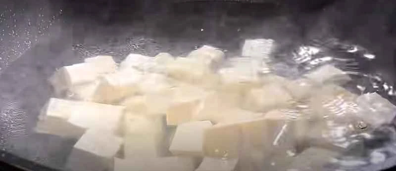 How to make pure milk hand-torn toast: Step 1