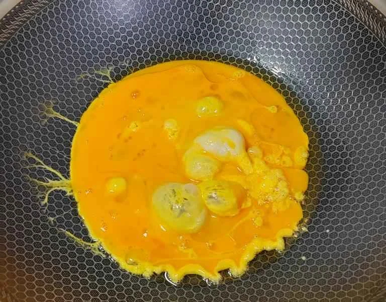 How to make pure milk hand-torn toast: Step 1