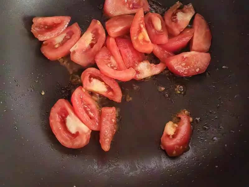 How to make pure milk hand-torn toast: Step 1